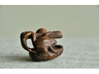【古美術】かえる しいたけ 根付 Netsuke 精密 彫刻 超絶技巧 古玩 小品 骨董 蛙 椎茸