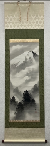 竹角紅秋【富士山】絹本 掛軸 共箱|サムライオークション